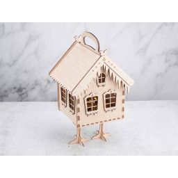 Шкатулка деревянная "Избушка на курьих ножках" 230х205х370 Шкатулка деревянная "Избушка на курьих ножках" 230х205х370