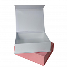 Коробка подарочная дизайнерская 20х24х7