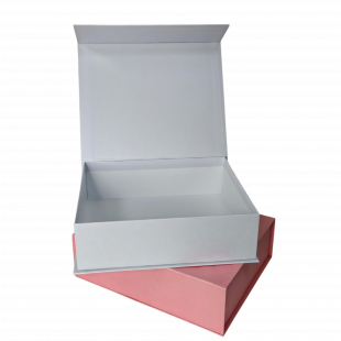 Коробка подарочная дизайнерская 20х24х7